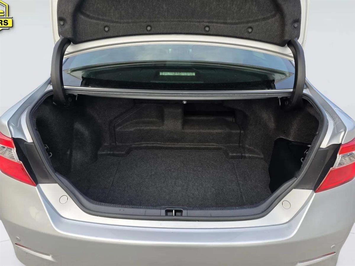 2014 Toyota Camry thumbnail