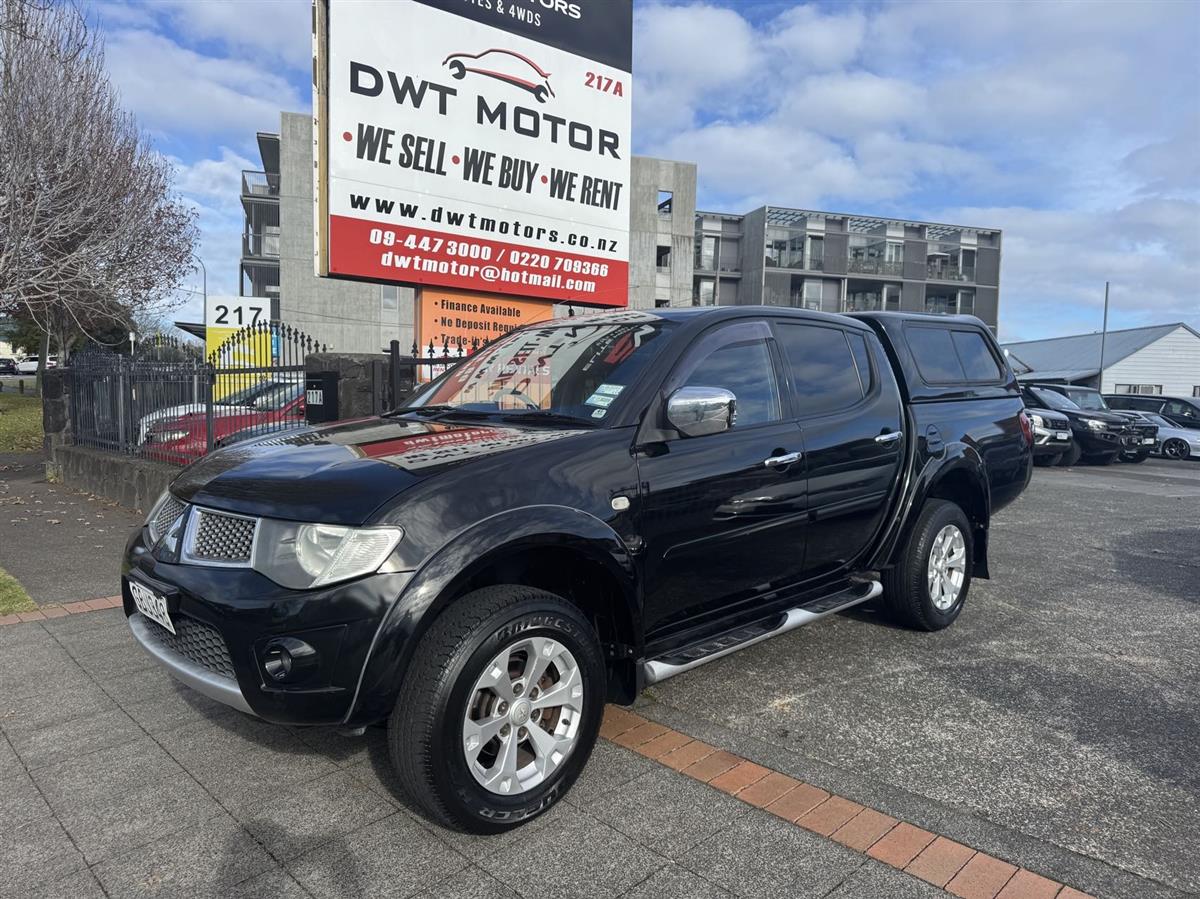 2011 Mitsubishi Triton thumbnail