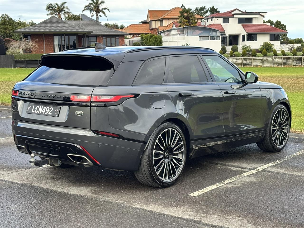 2017 Land Rover Range thumbnail