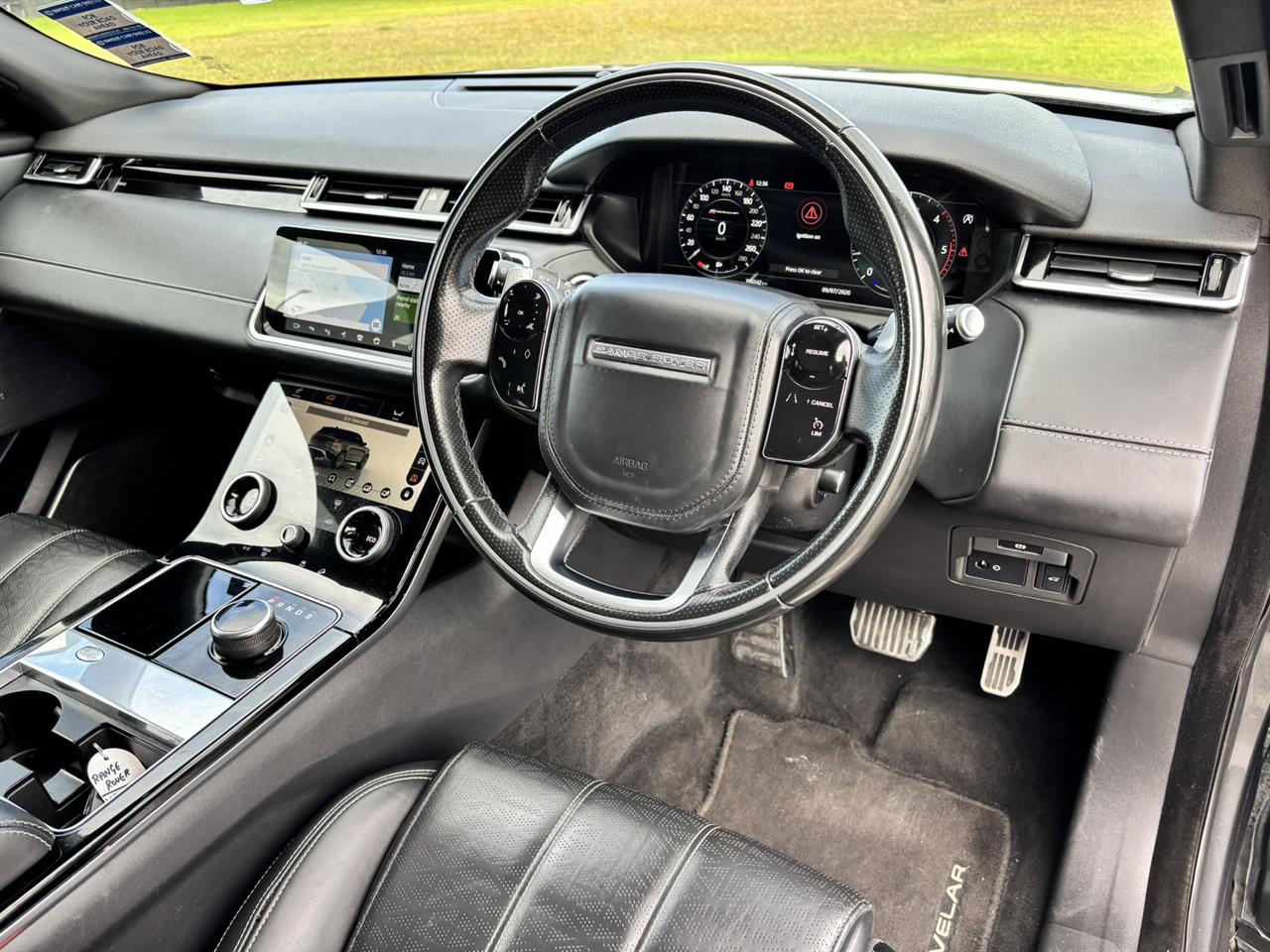 2017 Land Rover Range thumbnail