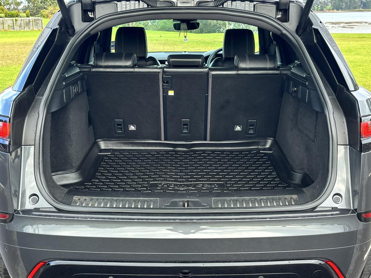 2017 Land Rover Range thumbnail
