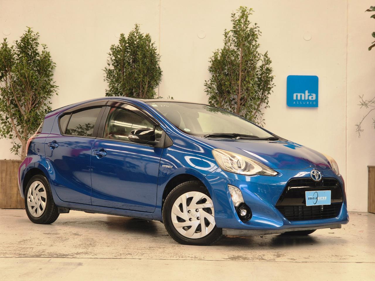 2015 Toyota Aqua thumbnail