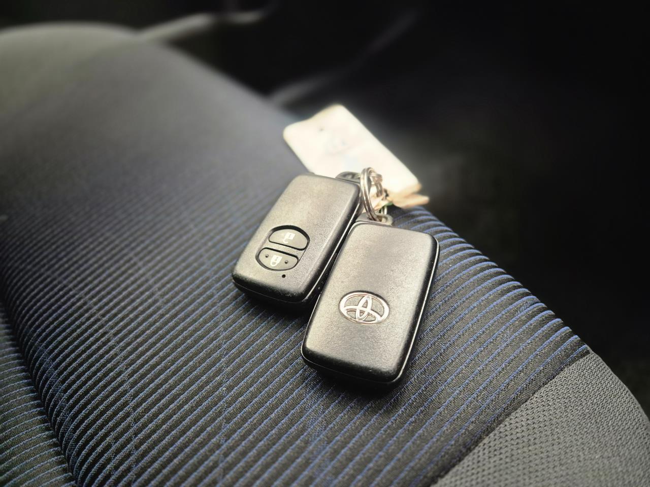 2015 Toyota Aqua thumbnail