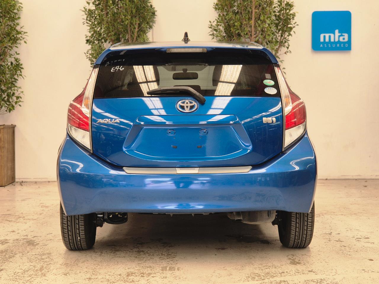 2015 Toyota Aqua thumbnail