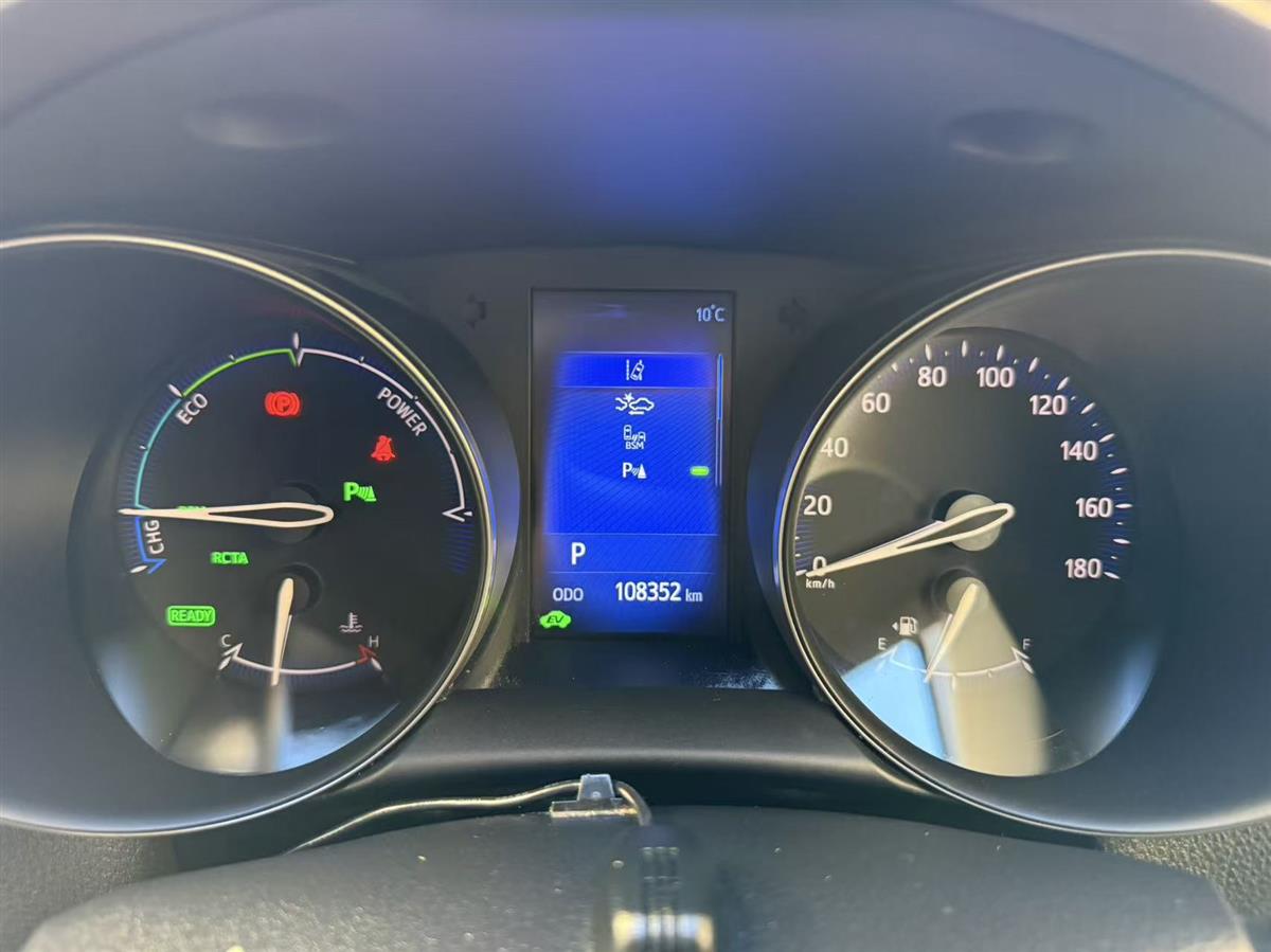 2017 Toyota C-HR thumbnail