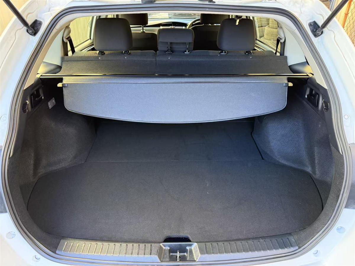 2016 Toyota Corolla thumbnail