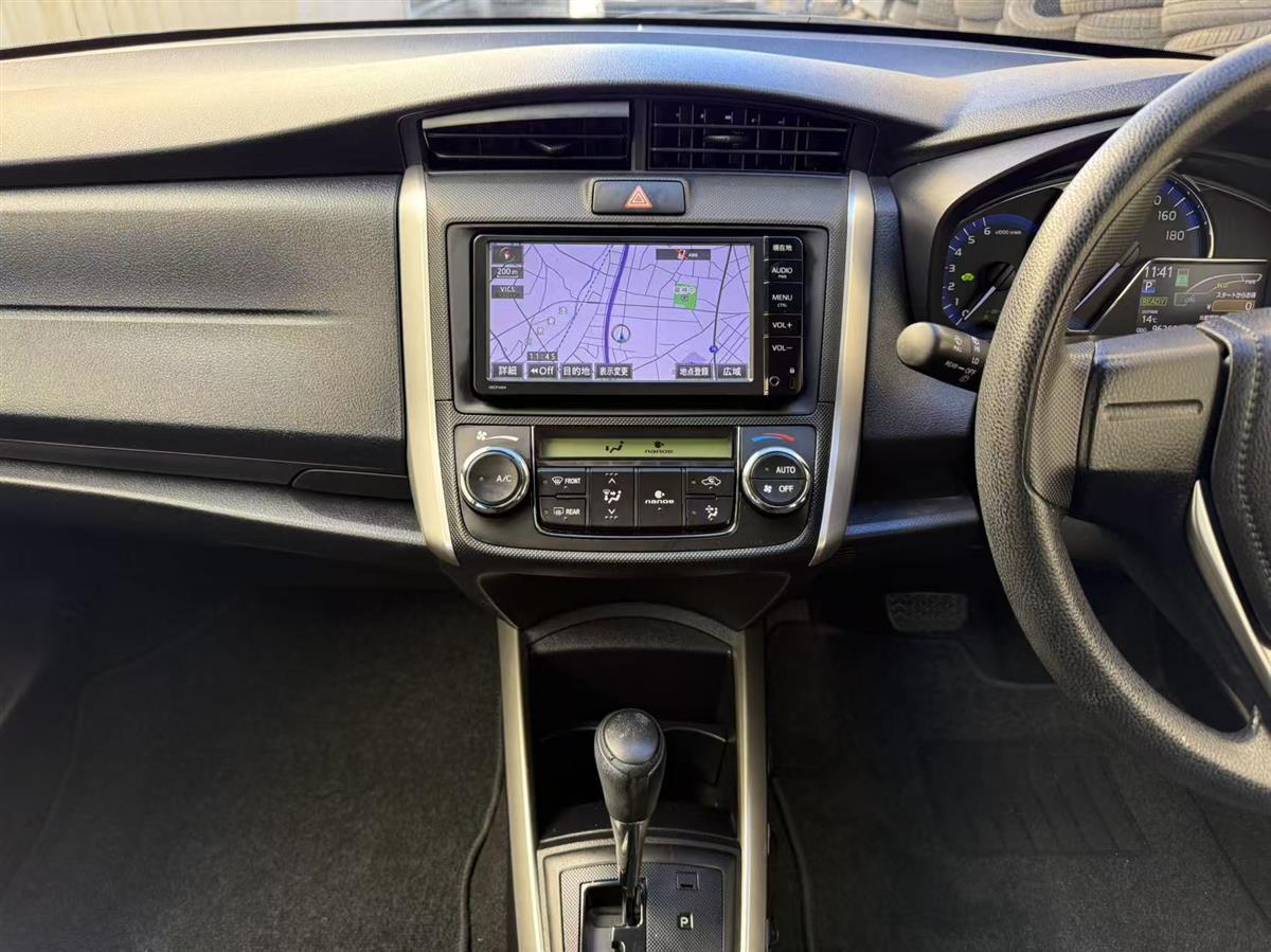 2016 Toyota Corolla thumbnail