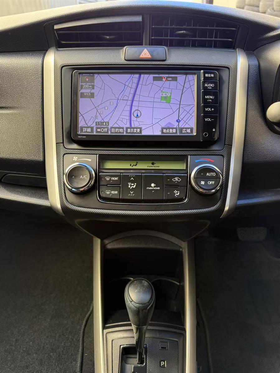 2016 Toyota Corolla thumbnail