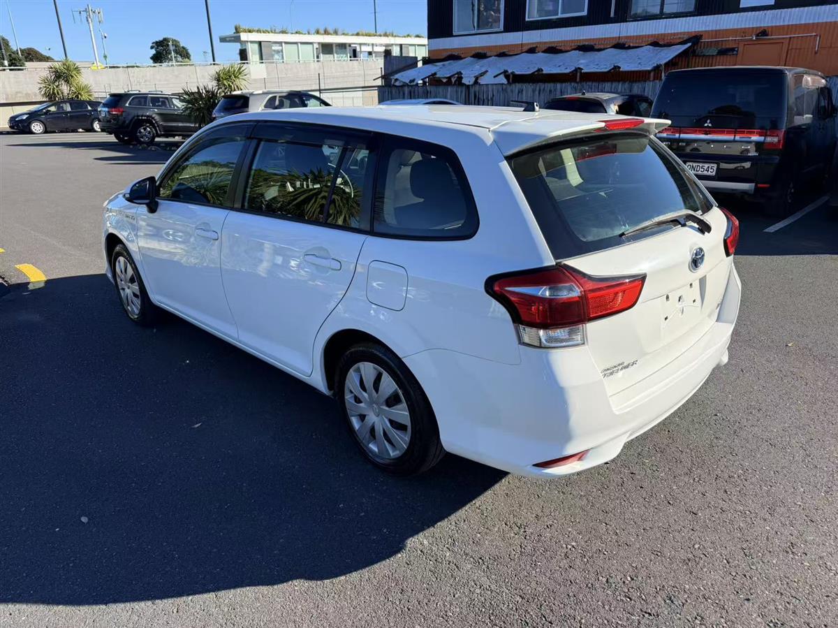 2016 Toyota Corolla thumbnail
