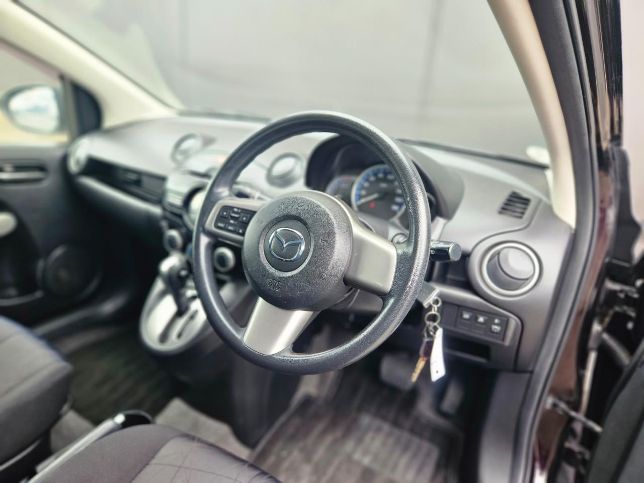 2012 Mazda Demio thumbnail