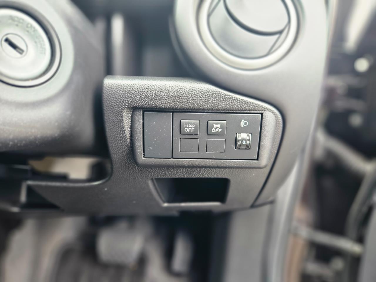 2012 Mazda Demio thumbnail