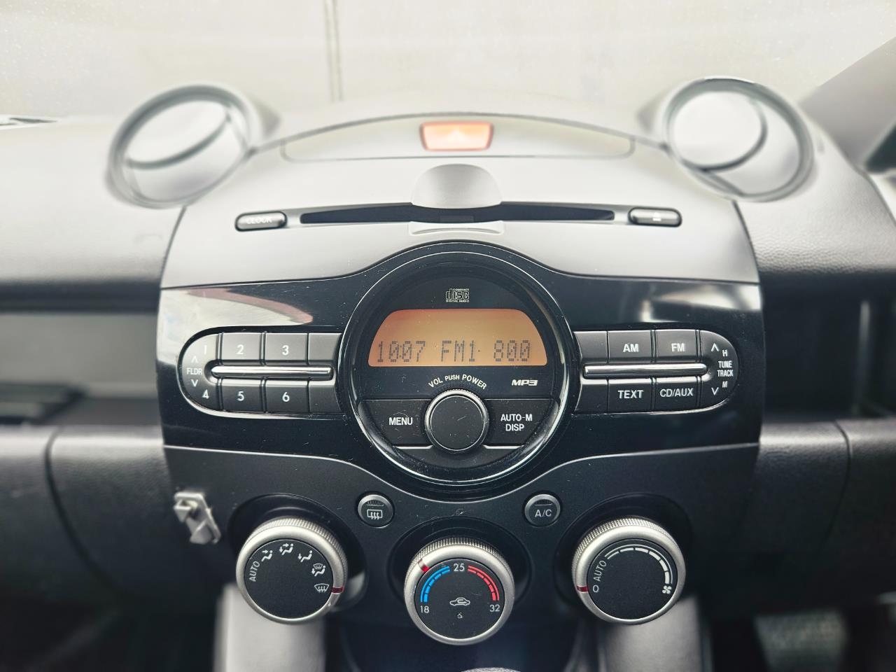 2012 Mazda Demio thumbnail