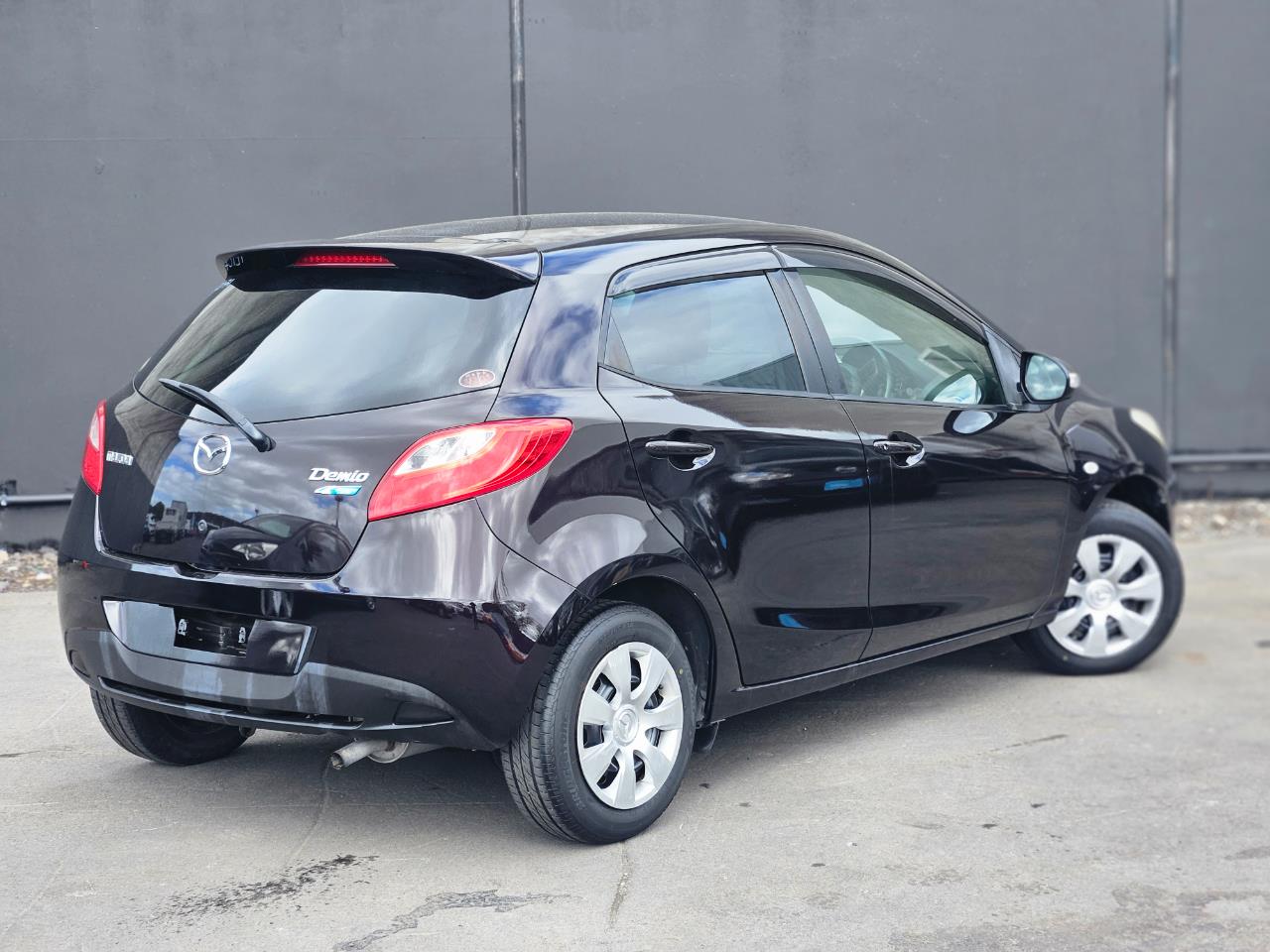 2012 Mazda Demio thumbnail
