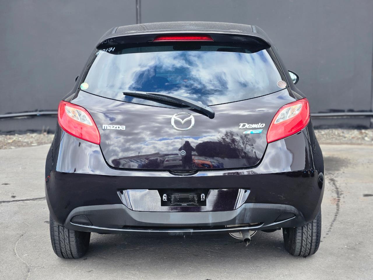 2012 Mazda Demio thumbnail