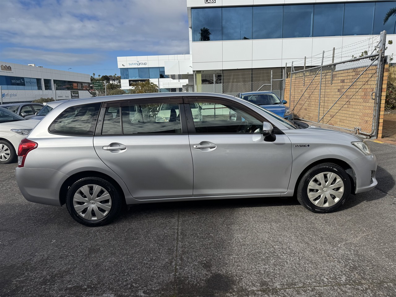 2015 Toyota Corolla thumbnail