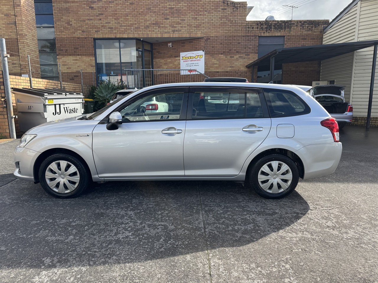 2015 Toyota Corolla thumbnail