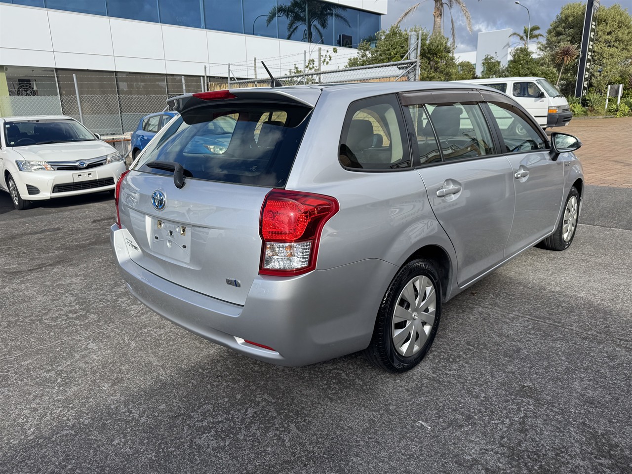 2015 Toyota Corolla thumbnail