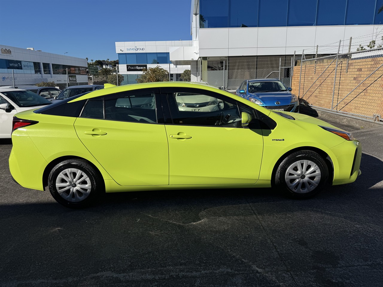 2019 Toyota Prius thumbnail