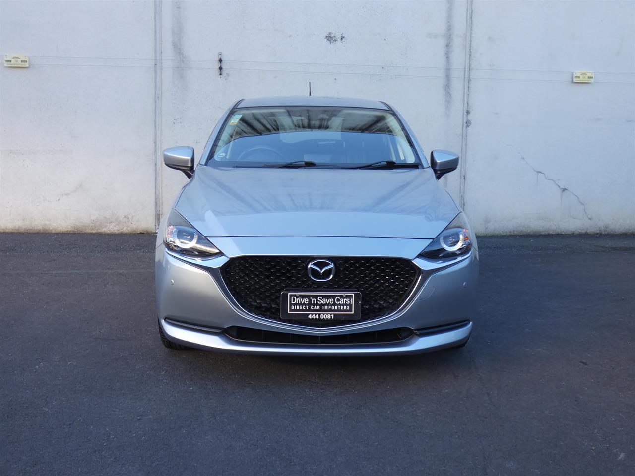 2021 Mazda 2 thumbnail