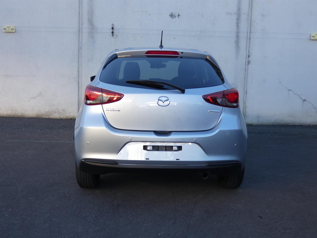 2021 Mazda 2 thumbnail