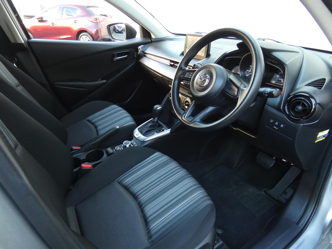 2021 Mazda 2 thumbnail