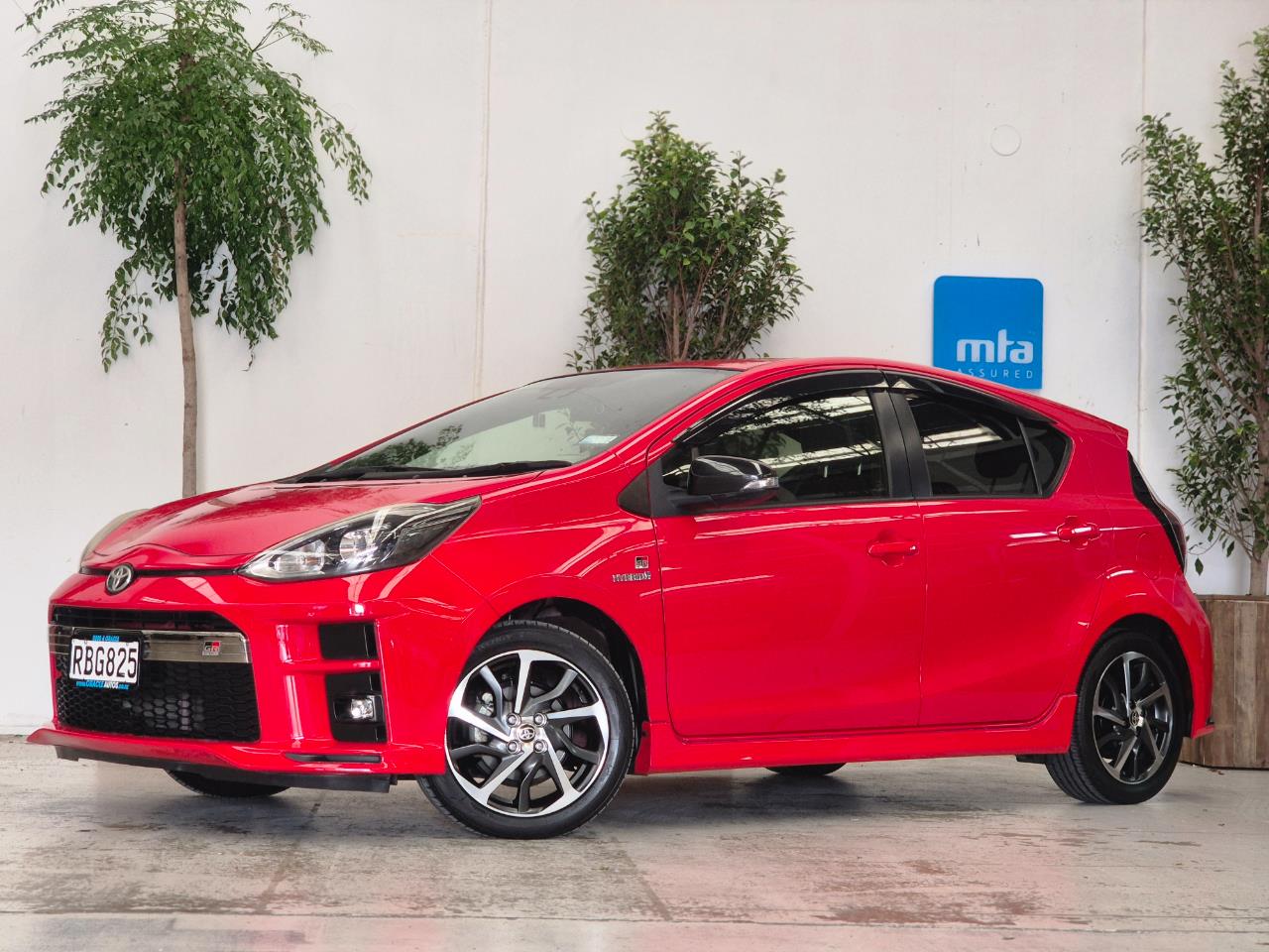 2018 Toyota Aqua thumbnail