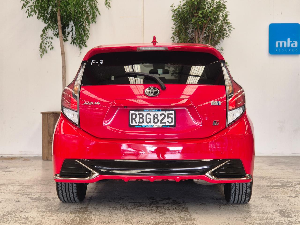 2018 Toyota Aqua thumbnail