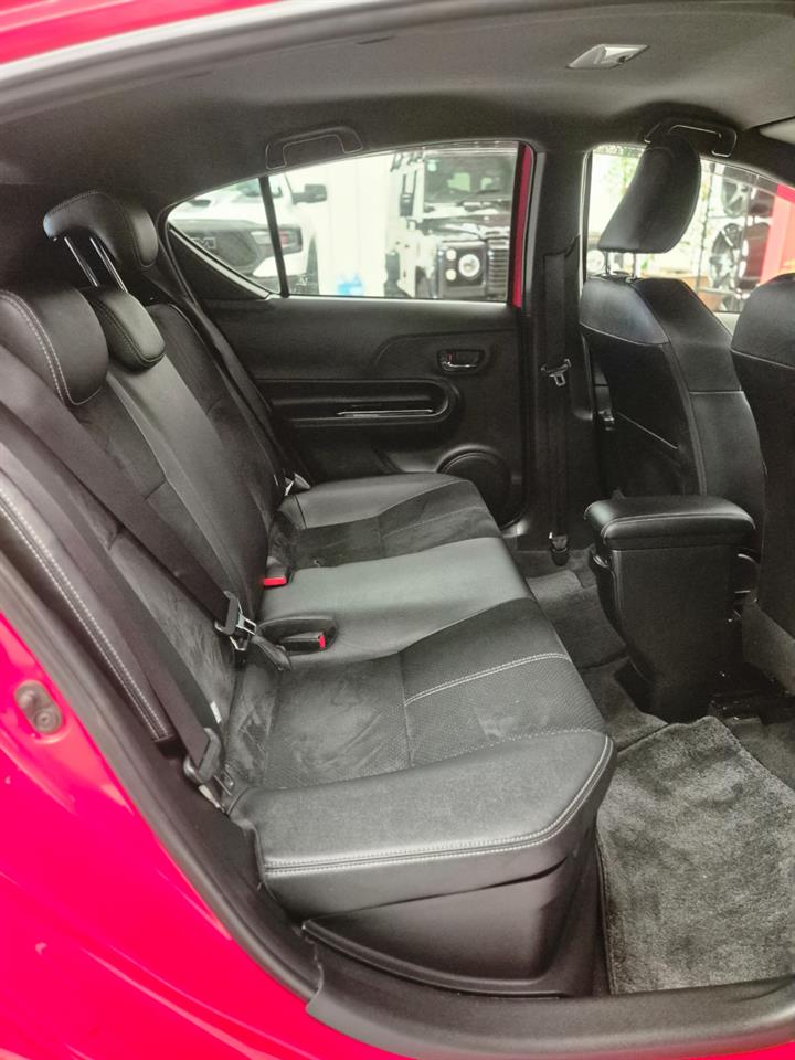 2018 Toyota Aqua thumbnail