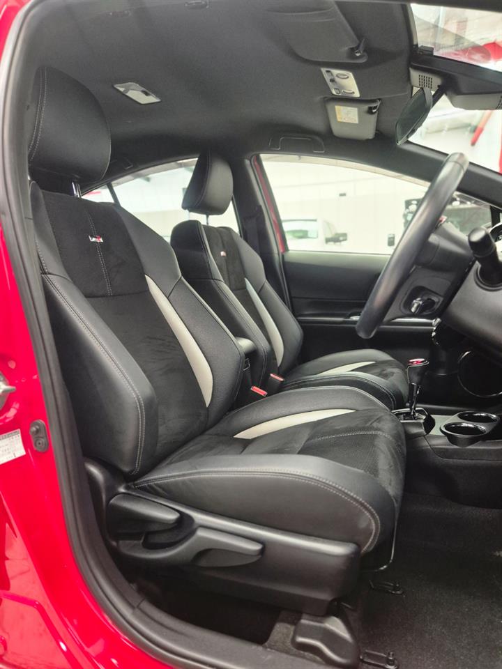 2018 Toyota Aqua thumbnail