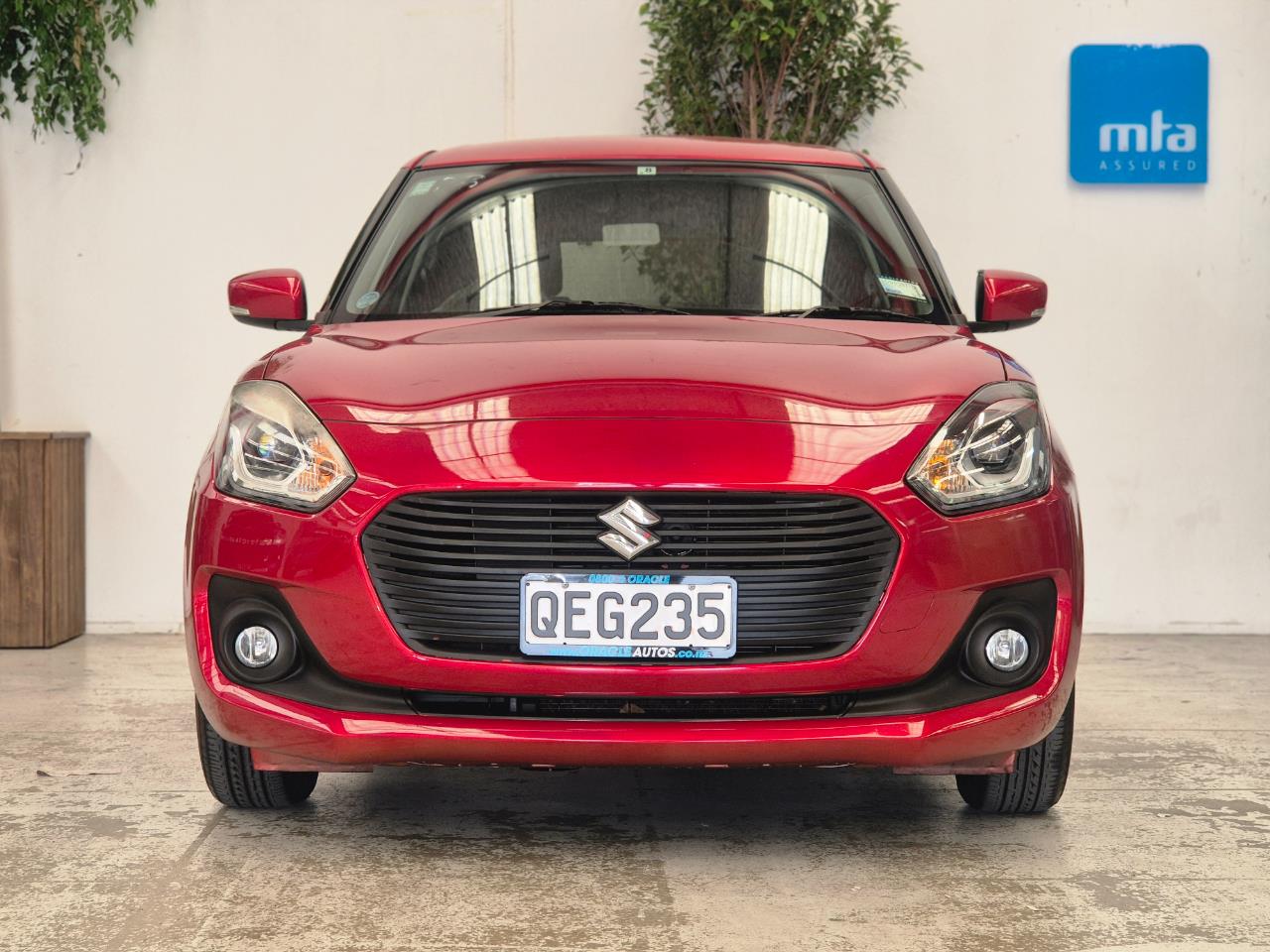 2017 Suzuki Swift thumbnail