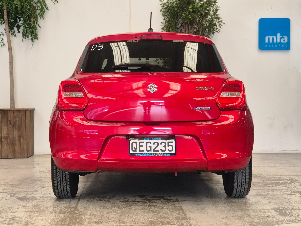 2017 Suzuki Swift thumbnail