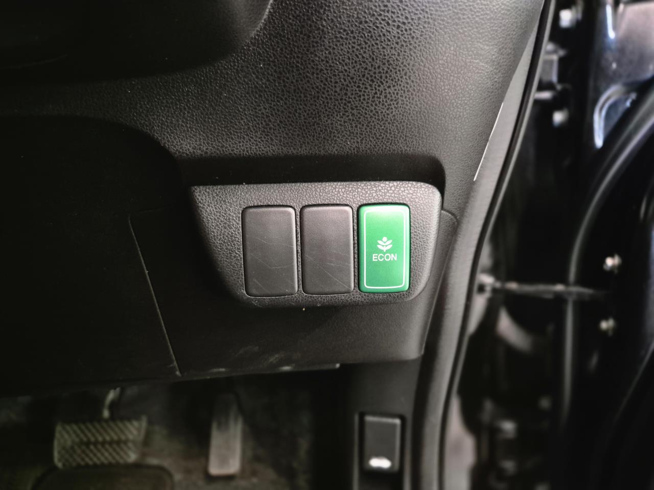 2011 Honda Fit thumbnail