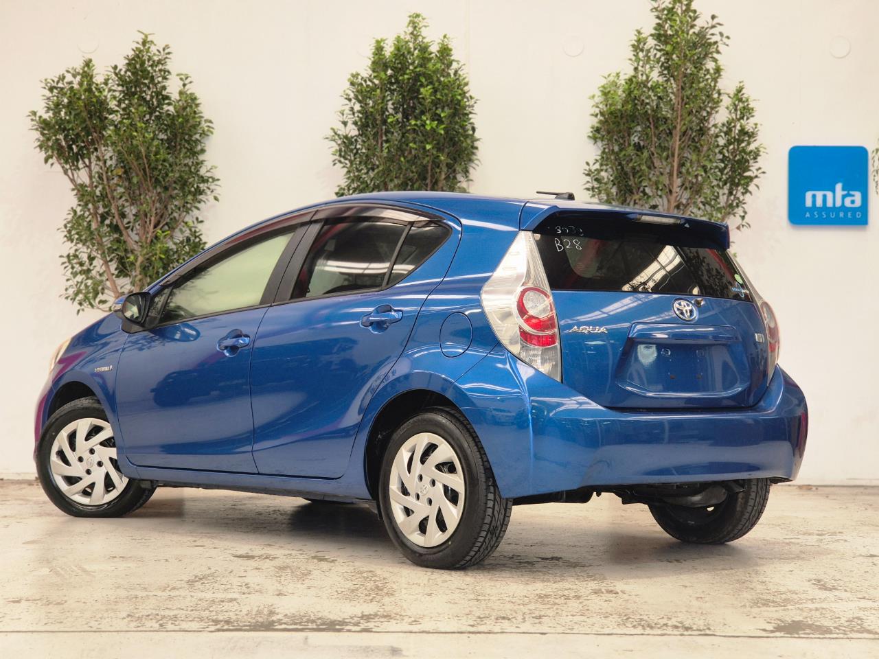 2014 Toyota Aqua thumbnail