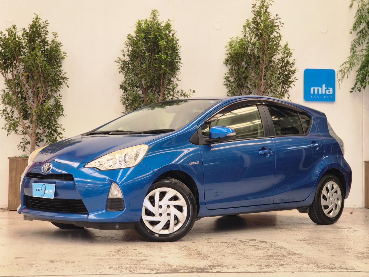 2014 Toyota Aqua thumbnail