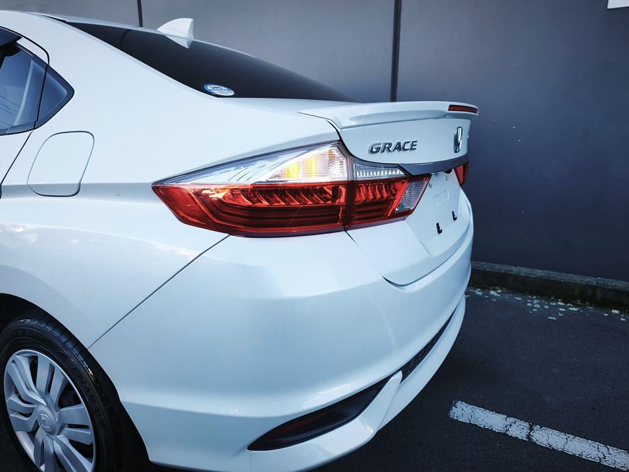 2019 Honda Grace thumbnail