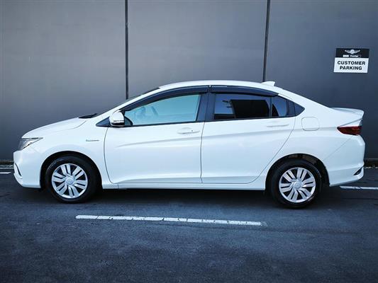 2019 Honda Grace thumbnail