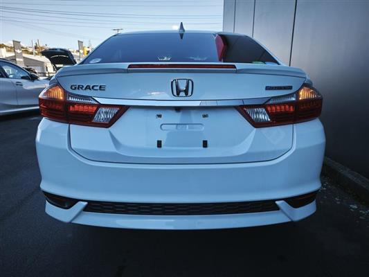 2019 Honda Grace thumbnail