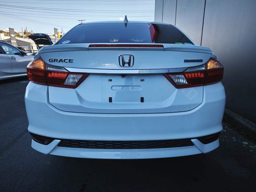 2019 Honda Grace thumbnail