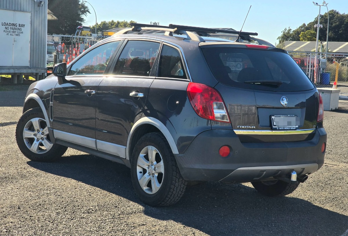 2013 Holden Captiva thumbnail
