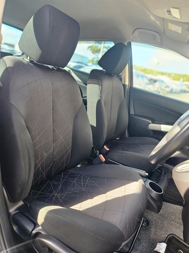 2013 Mazda Demio thumbnail