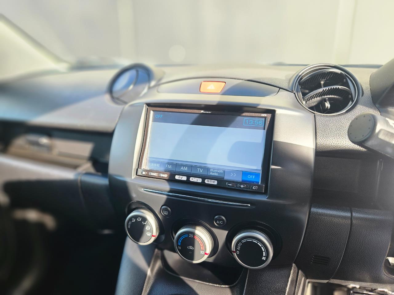 2013 Mazda Demio thumbnail