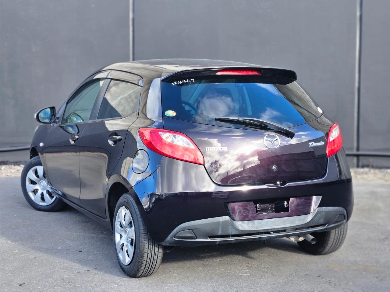 2013 Mazda Demio thumbnail
