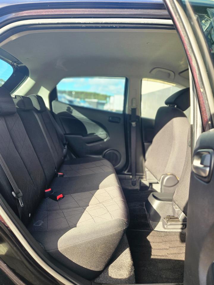 2013 Mazda Demio thumbnail
