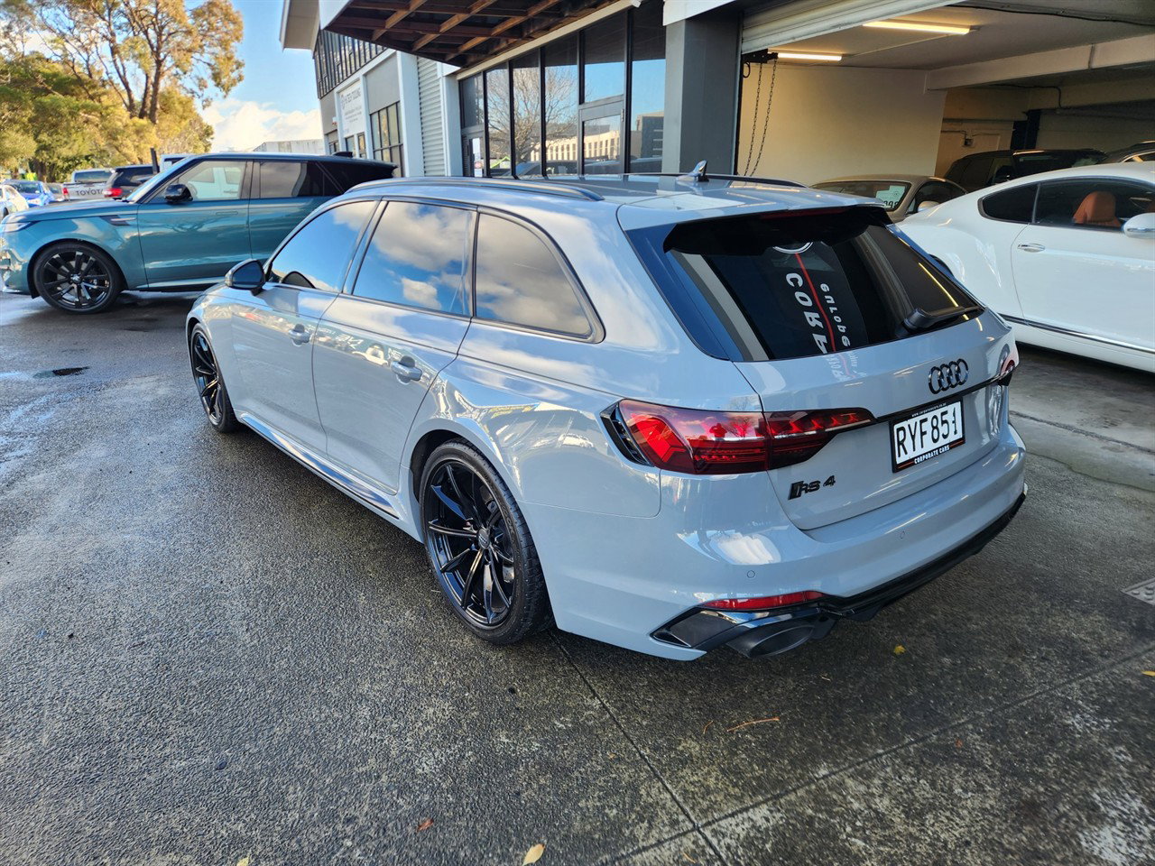 2020 Audi Rs4 thumbnail