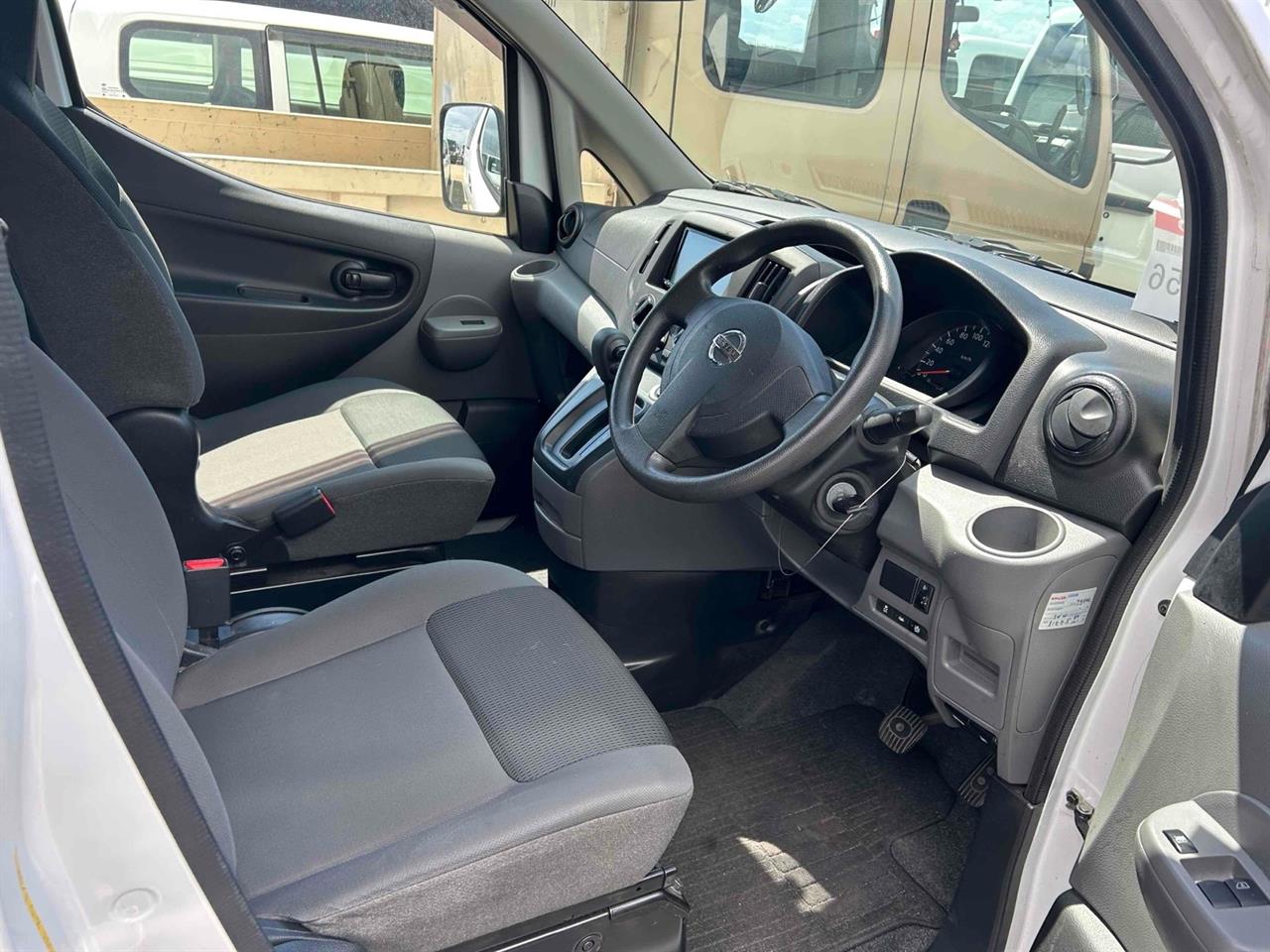 2021 Nissan NV200 thumbnail