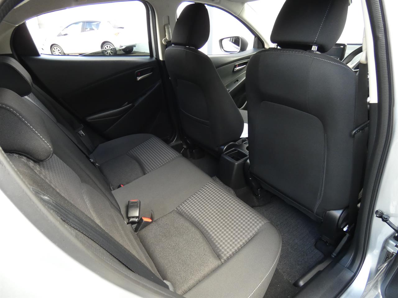 2018 Mazda DEMIO thumbnail
