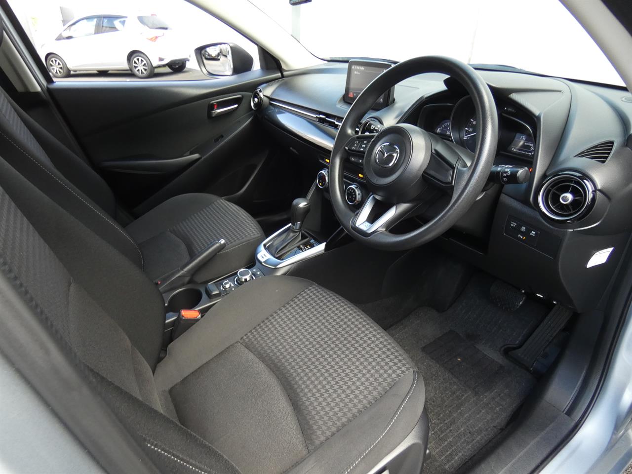 2018 Mazda DEMIO thumbnail
