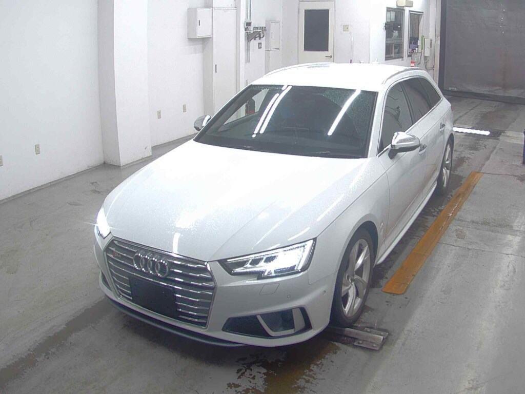 2020 Audi A4 thumbnail