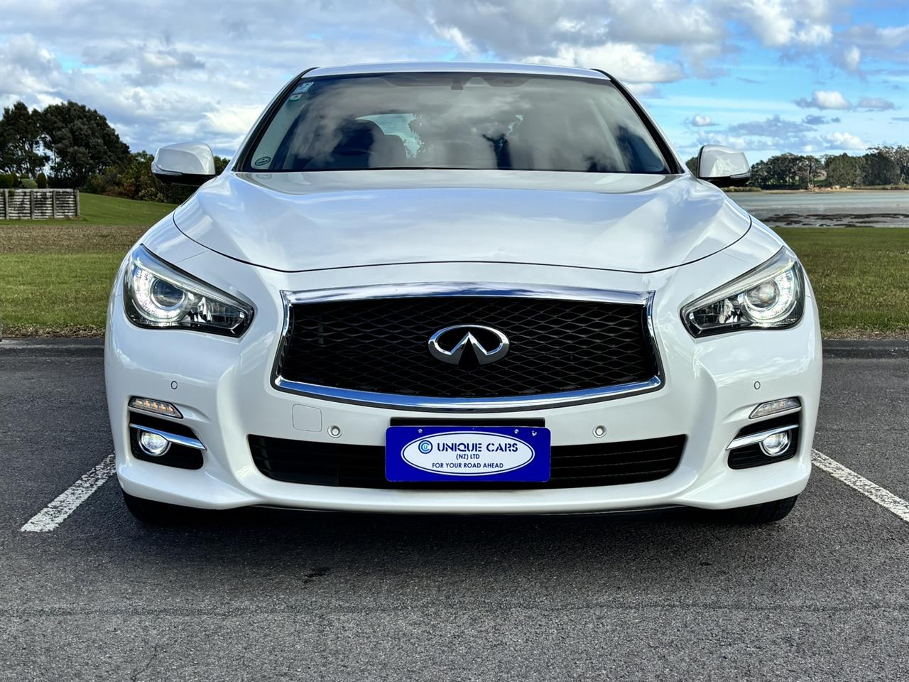 2015 Nissan Skyline thumbnail