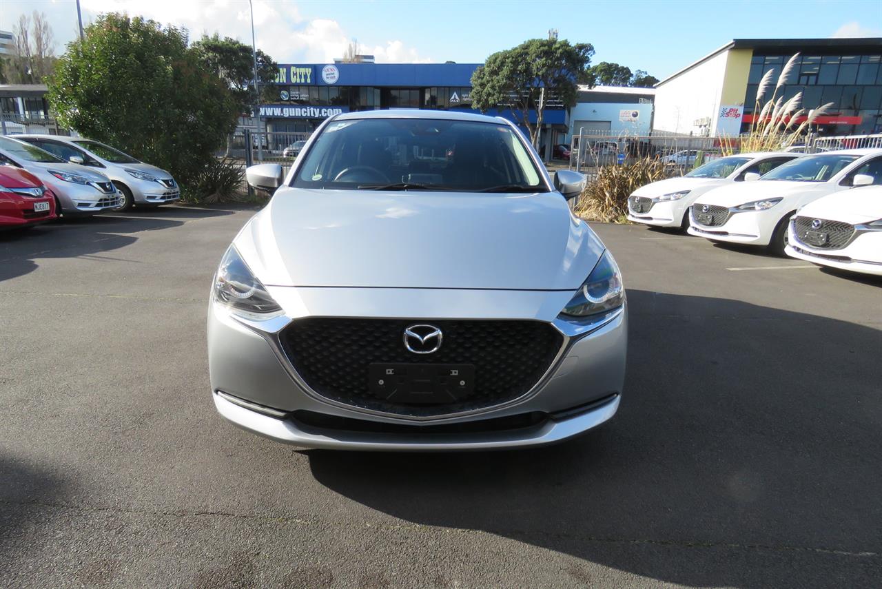 2020 Mazda 2 thumbnail
